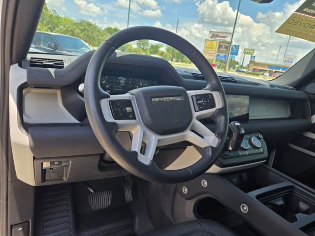 Used 2023 Land Rover Defender 110 S AWD/4WD image 10