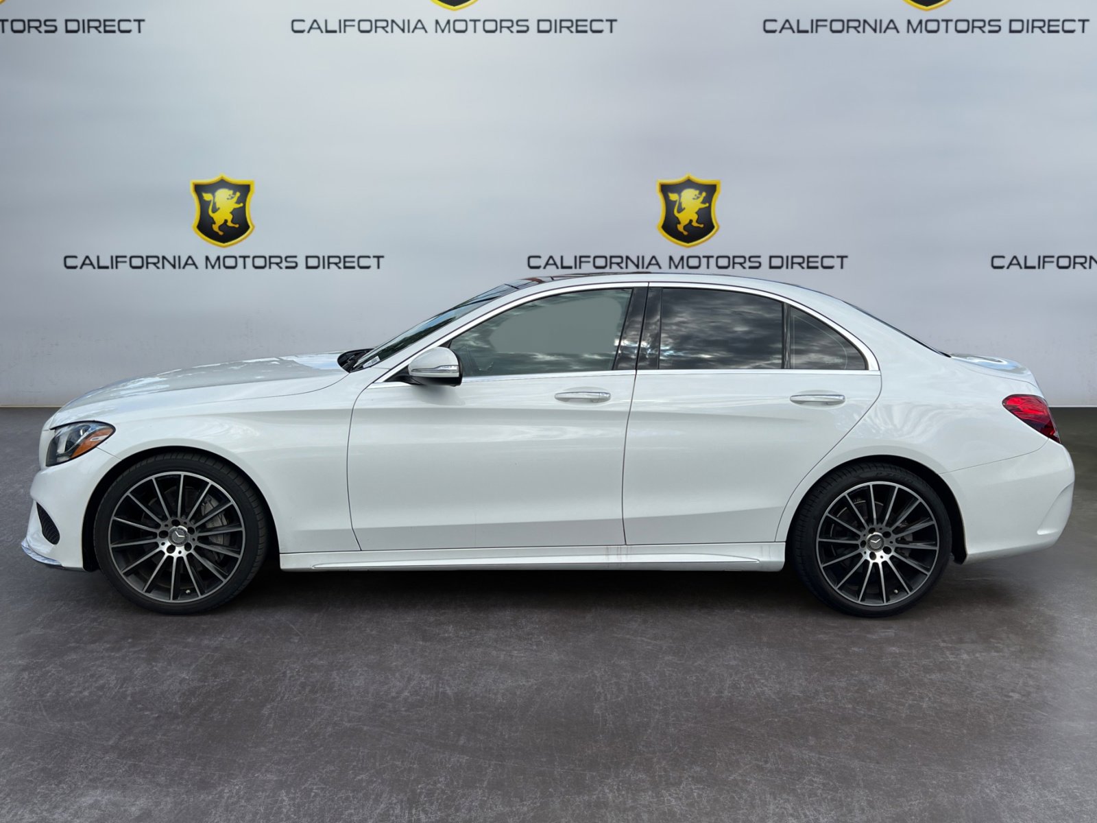 Used 2015 Mercedes-Benz C 300 4MATIC Sedan image 2