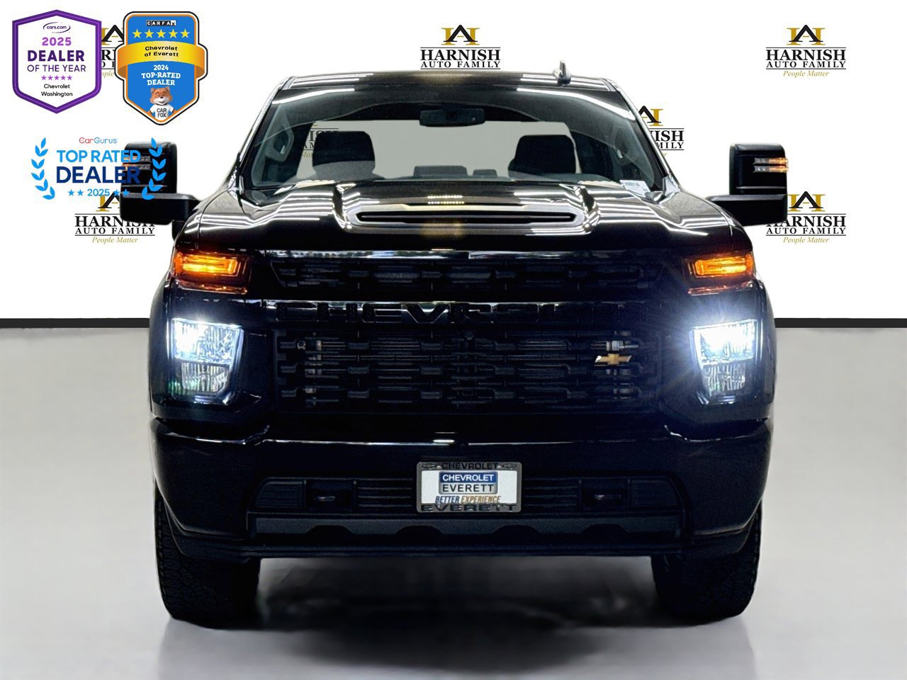 Used 2023 Chevrolet Silverado 2500 Custom w/ Custom Value Package AWD/4WD image 2