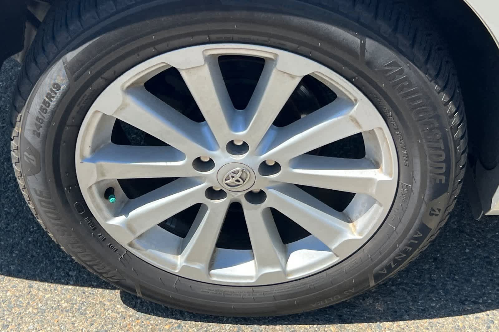 Used 2012 Toyota Venza LE AWD/4WD image 17
