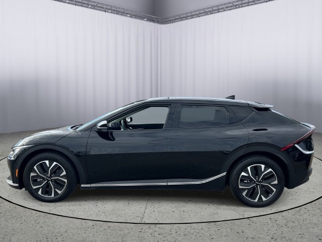 Used 2024 Kia EV6 Light AWD/4WD image 3