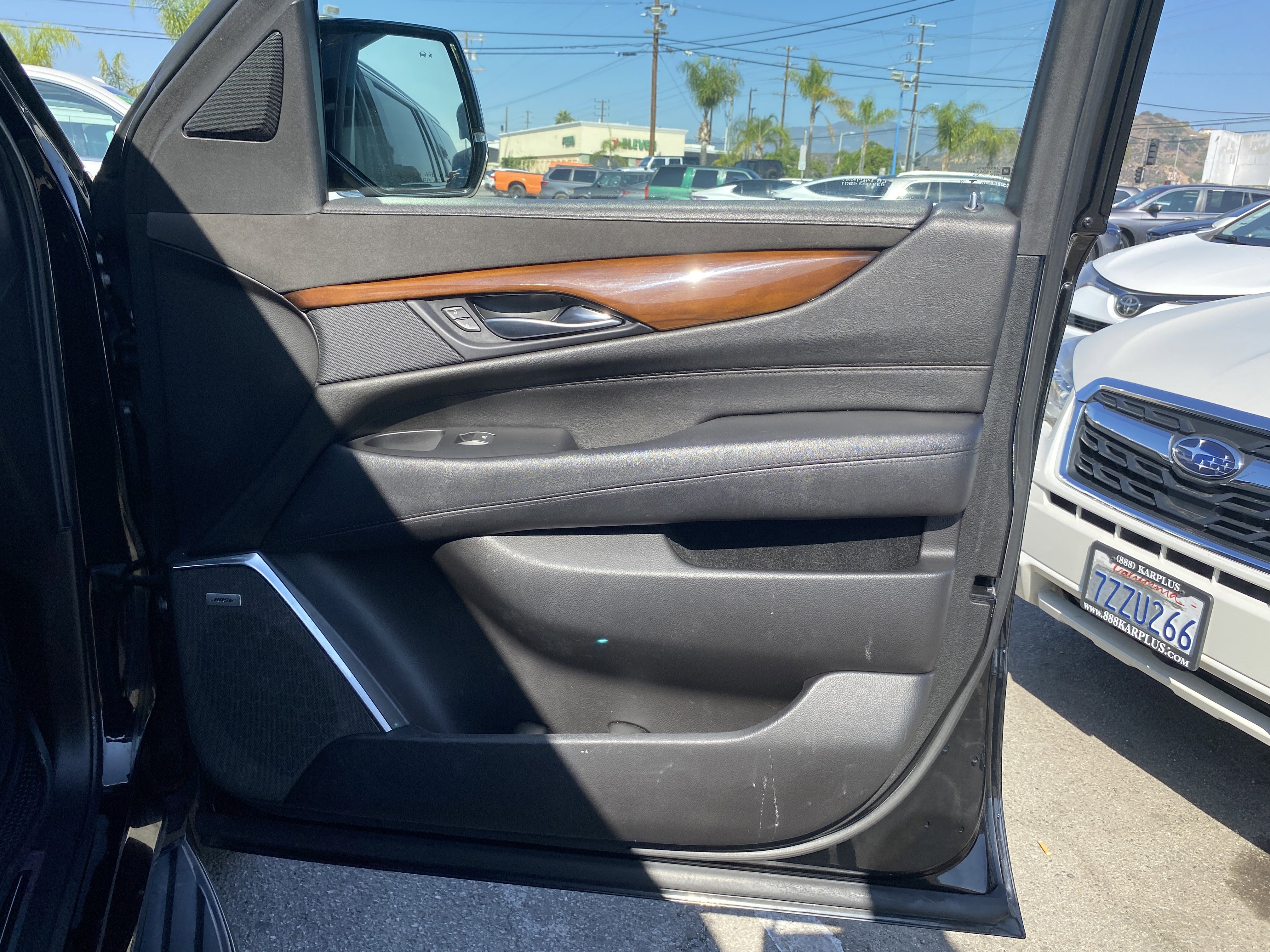 Used 2018 Cadillac Escalade Luxury image 24
