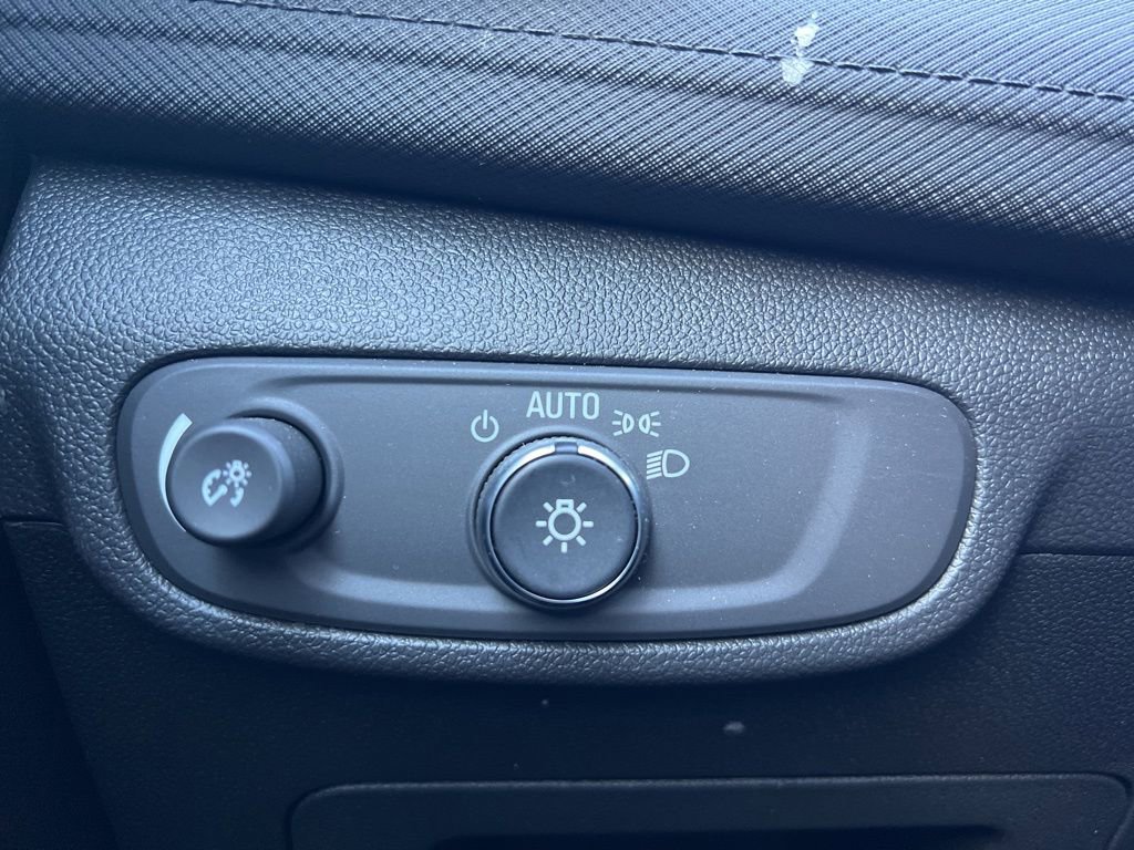 Used 2026 Chevrolet TrailBlazer LT w/ LT Cold Weather Package image 15