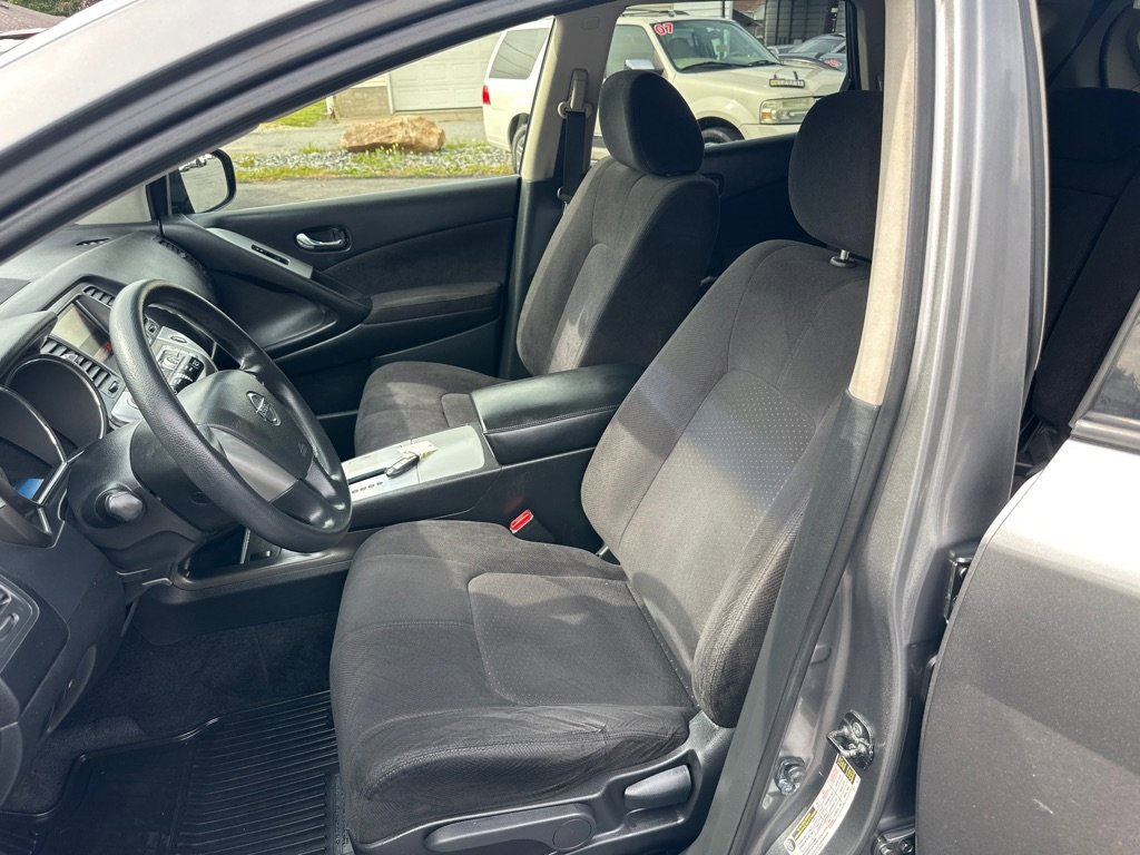 Used 2013 Nissan Murano S image 24