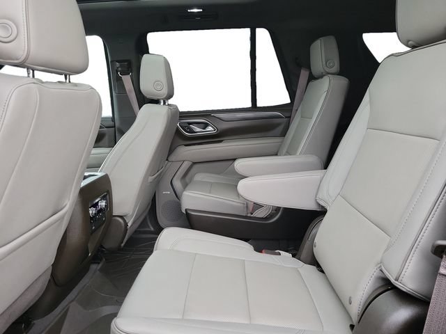 Used 2023 GMC Yukon SLT w/ SLT Premium Package AWD/4WD image 22