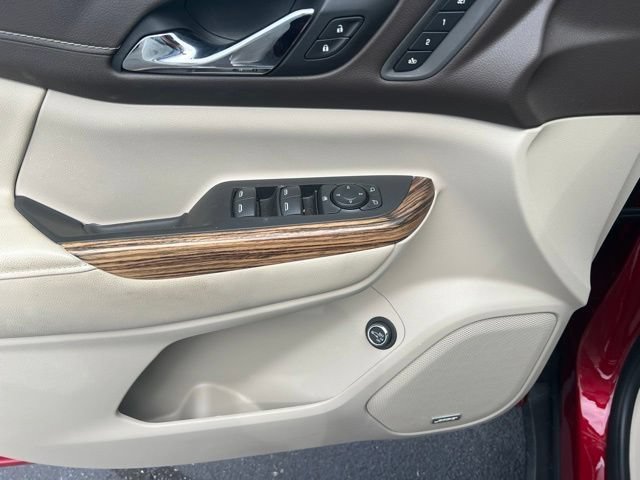 Certified 2019 GMC Acadia Denali w/ Technology Package FWD image 26