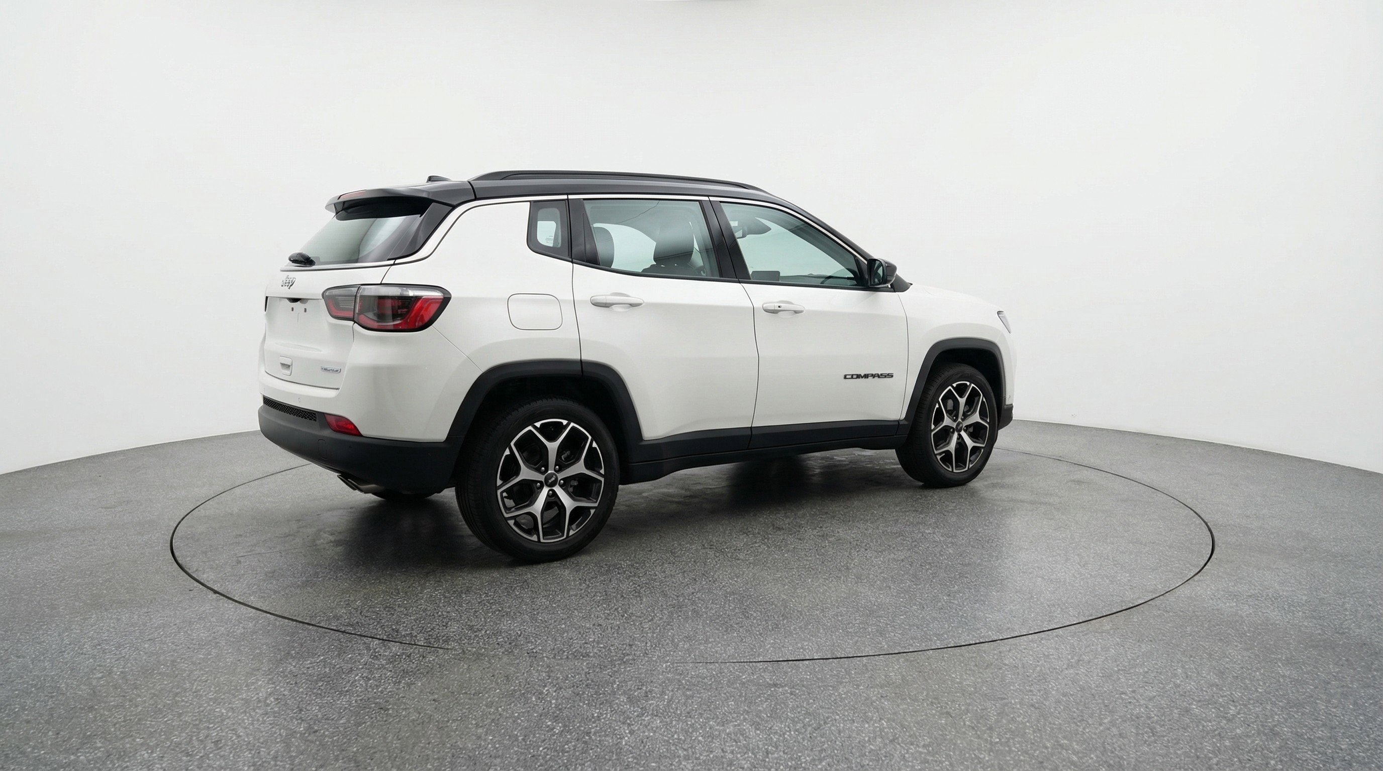 Used 2025 Jeep Compass Limited image 9
