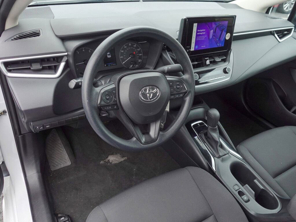 Used 2023 Toyota Corolla LE image 10