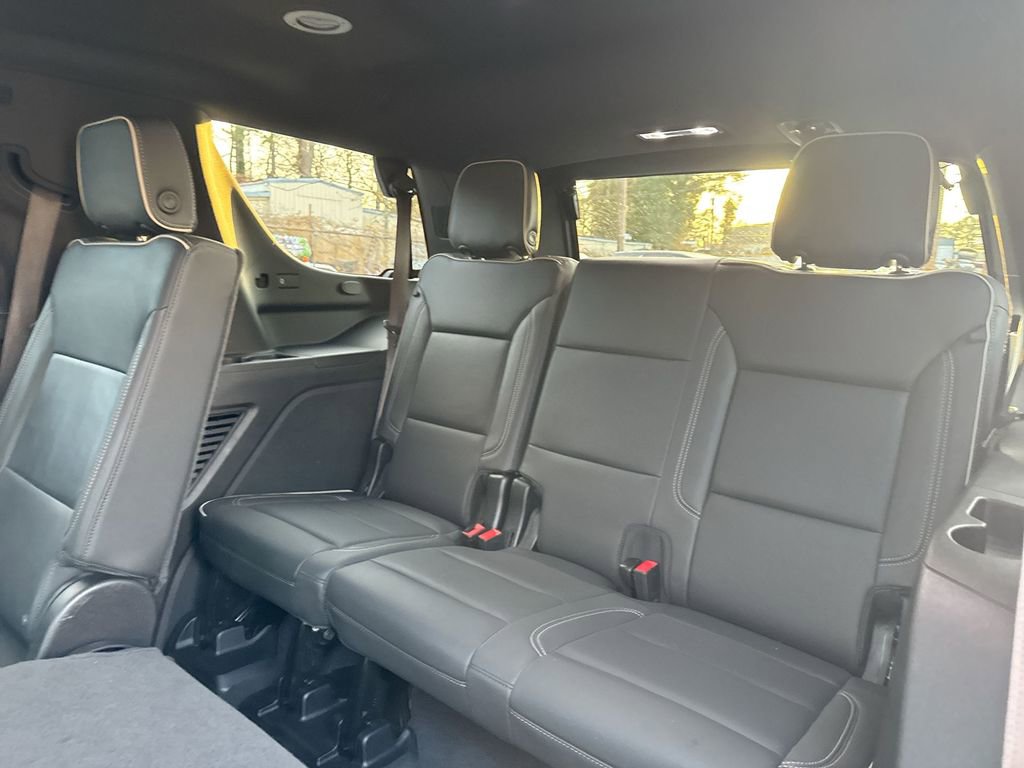 Used 2024 GMC Yukon SLT RWD image 29