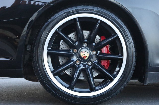 Used 2011 Porsche 911 Carrera GTS RWD image 55