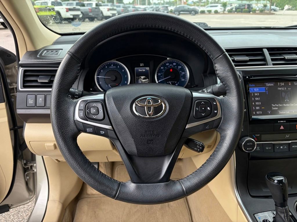 Used 2017 Toyota Camry XLE FWD image 17