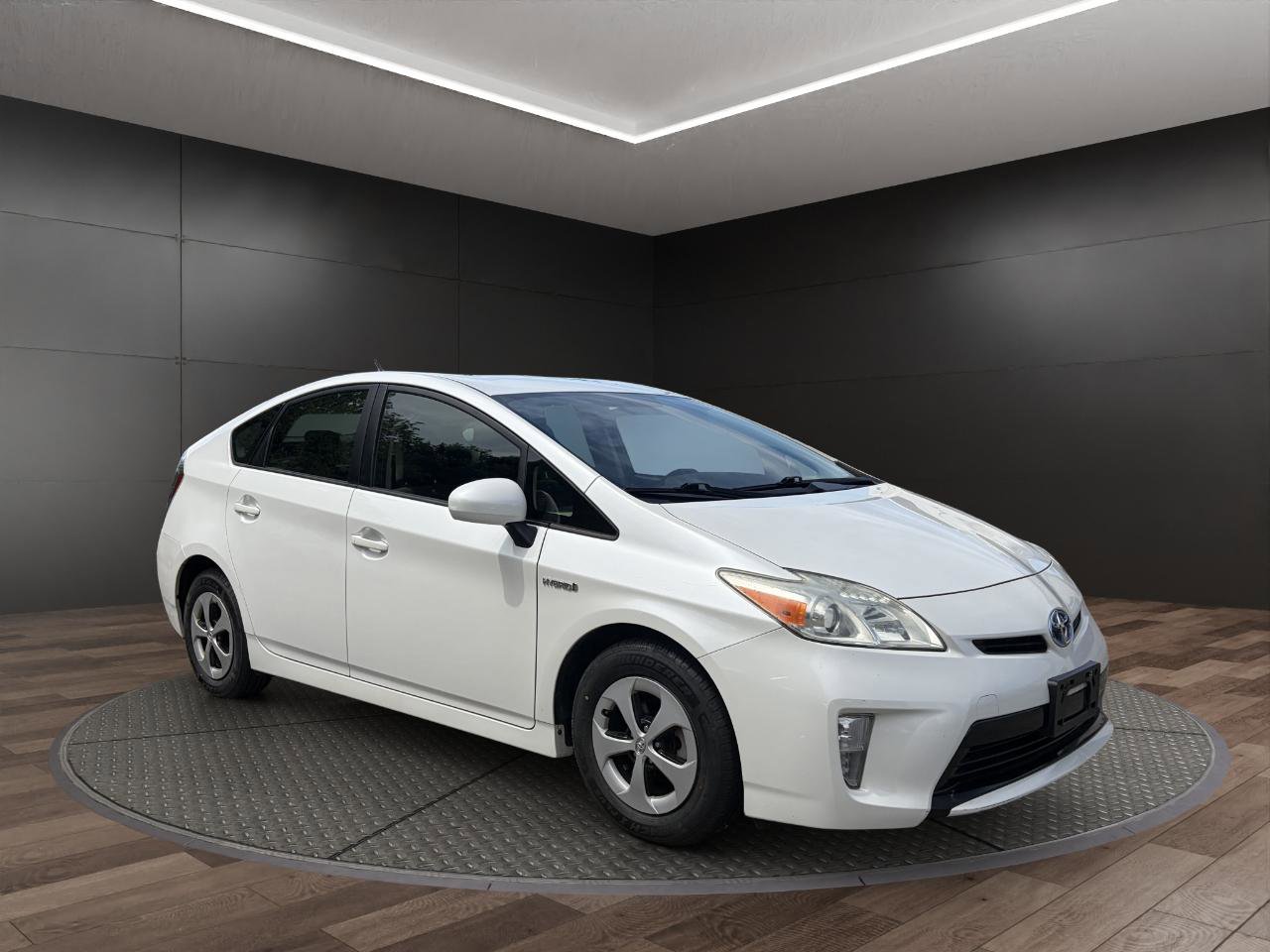 Used 2013 Toyota Prius Three FWD image 2