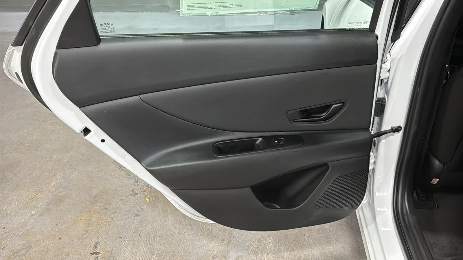 Used 2025 Hyundai Elantra Sport FWD image 20