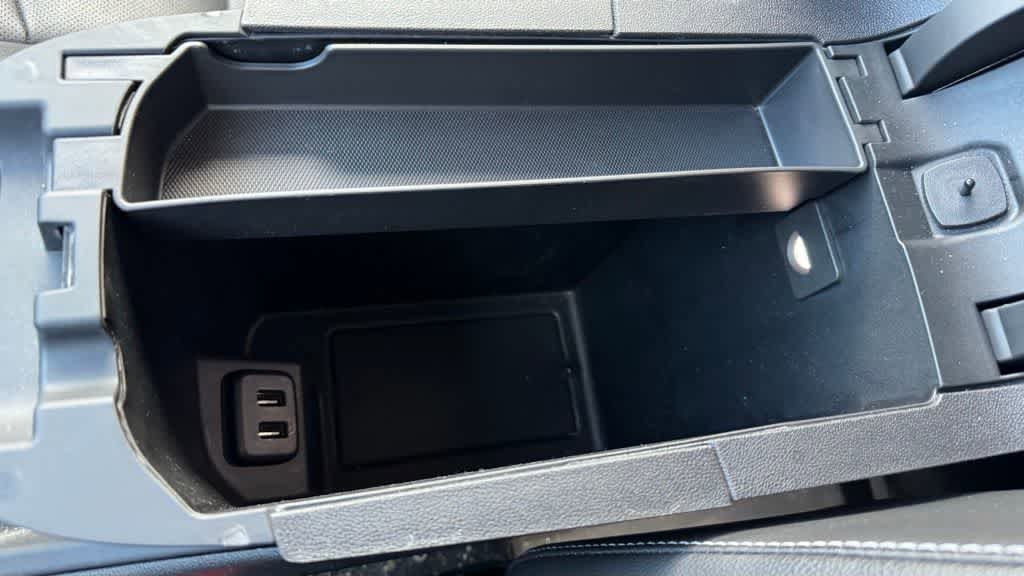 Used 2022 GMC Terrain SLT w/ LPO, Floor Liner Package image 31