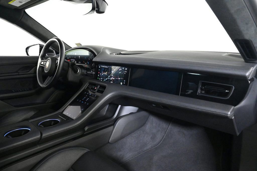 Certified 2023 Porsche Taycan Turbo image 17