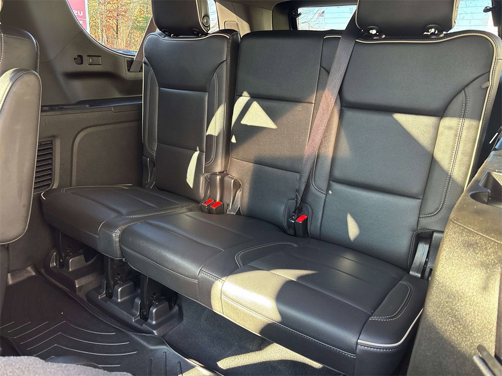 Used 2021 GMC Yukon XL SLT w/ SLT Premium Package image 14