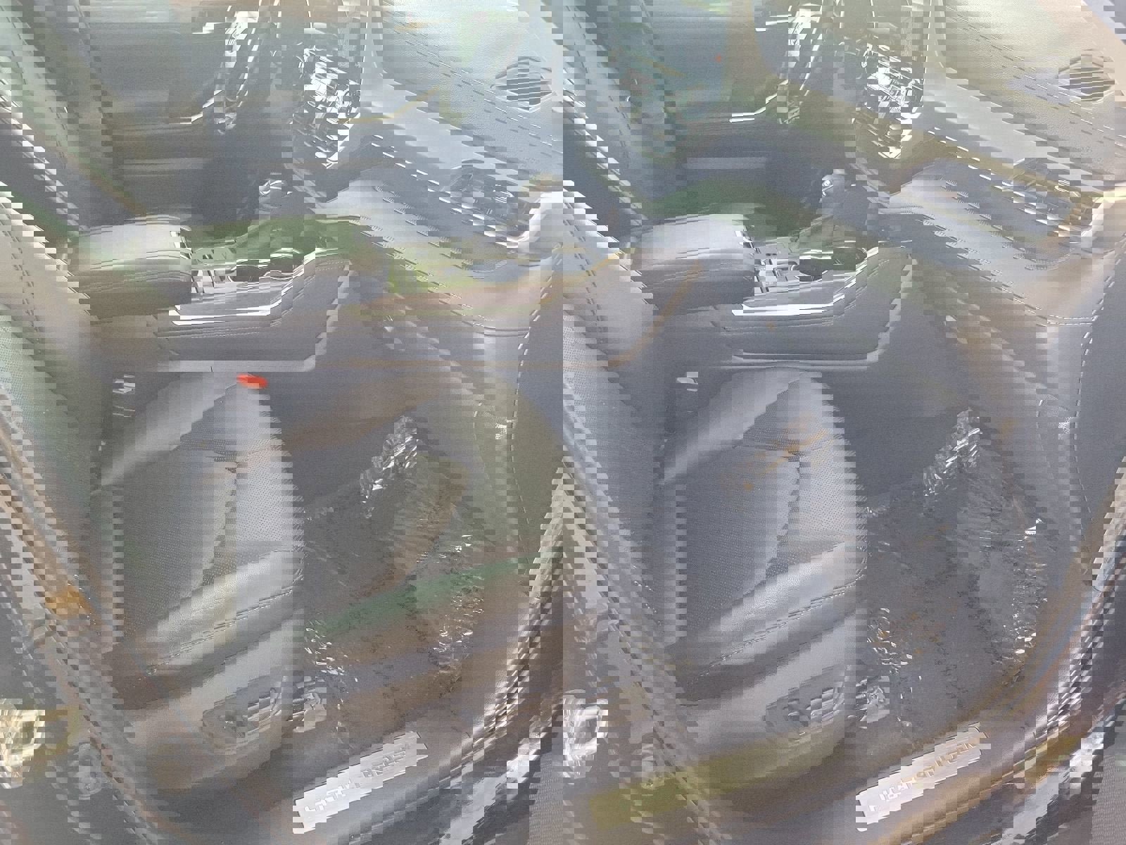 Used 2020 Toyota Highlander Limited FWD image 12