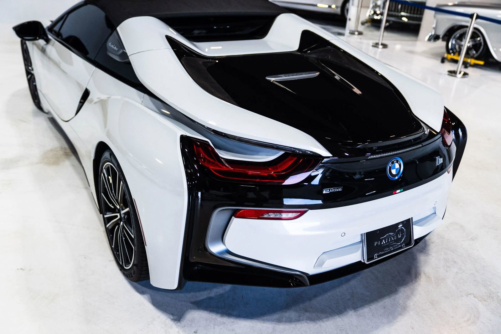 Used 2019 BMW i8 Roadster image 31