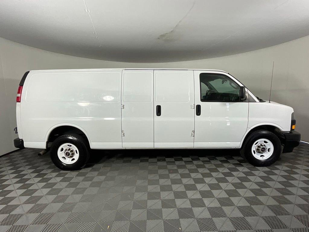 Used 2021 GMC Savana 2500 Extended RWD image 2