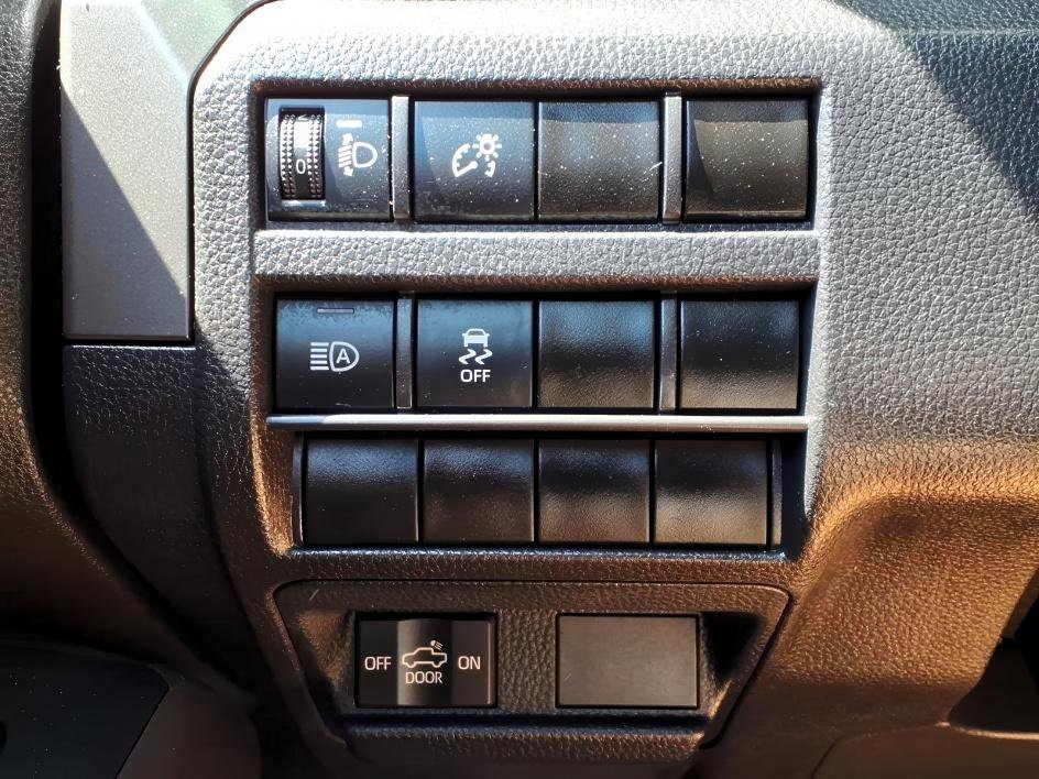 Certified 2024 Toyota Tacoma SR5 w/ SR5 Upgrade Package image 22