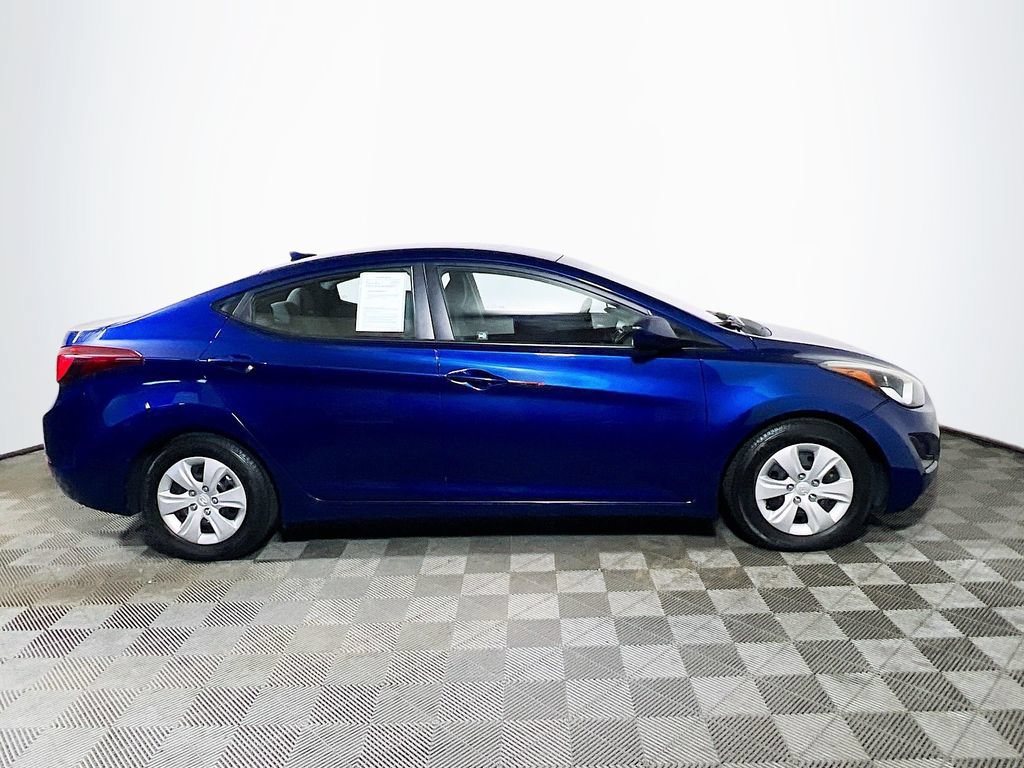 Used 2016 Hyundai Elantra SE FWD image 8