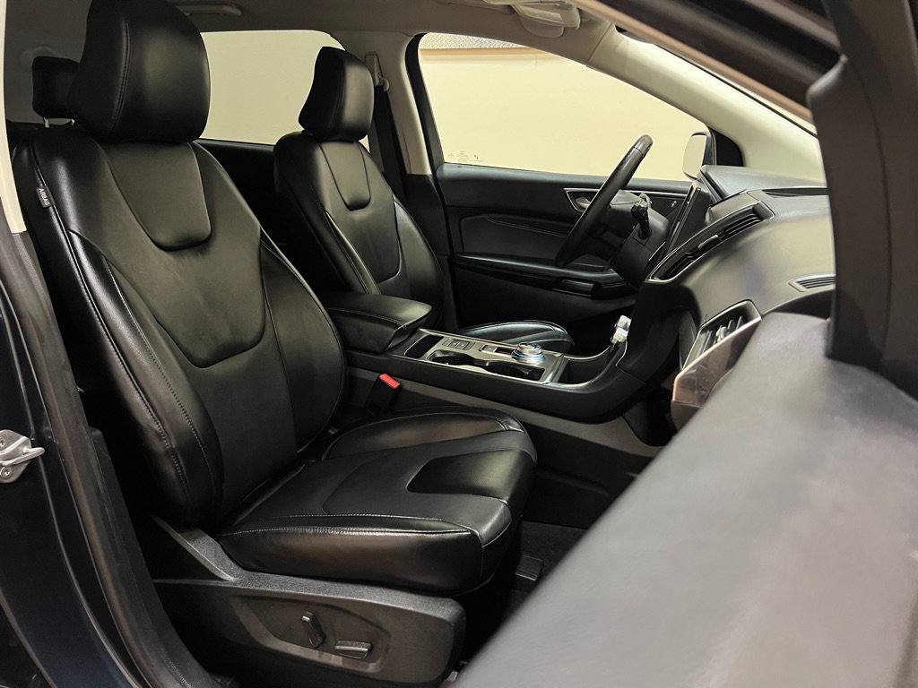 Used 2022 Ford Edge Titanium AWD/4WD image 20