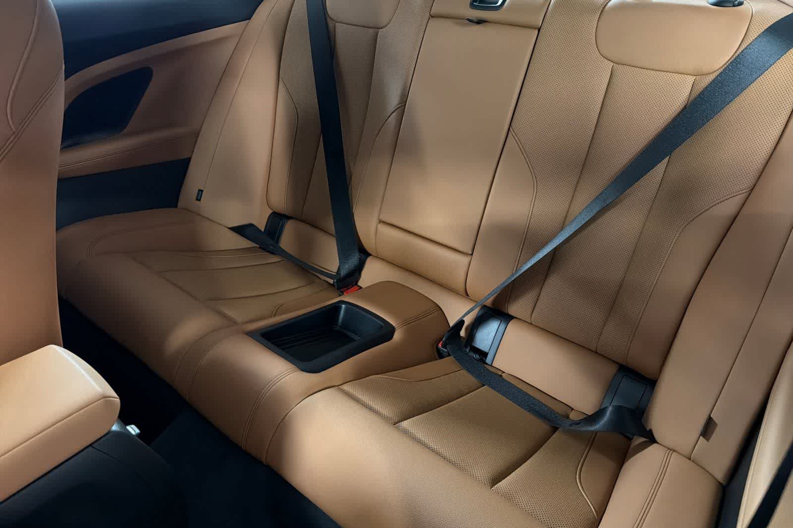 Used 2023 BMW 230i Coupe w/ Convenience Package RWD image 4