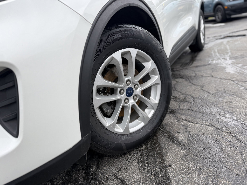 Certified 2022 Ford Escape SE w/ Convenience Package image 2
