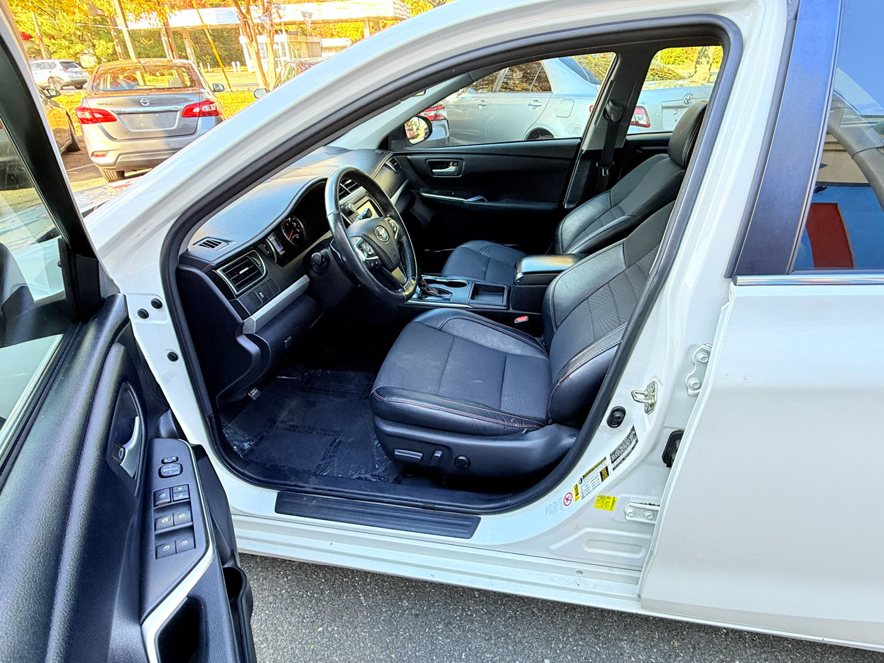 Used 2017 Toyota Camry SE image 20