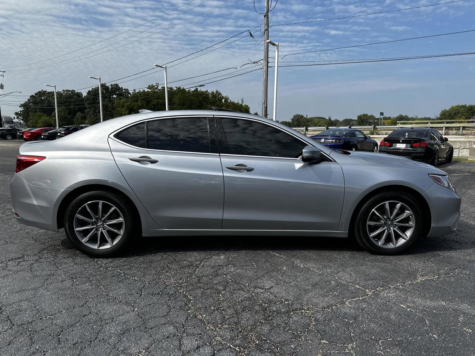 Used 2018 Acura TLX image 10