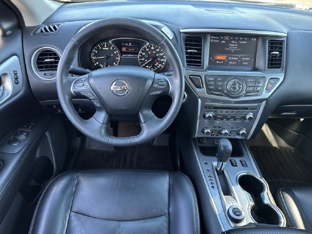Used 2018 Nissan Pathfinder SL AWD/4WD image 13