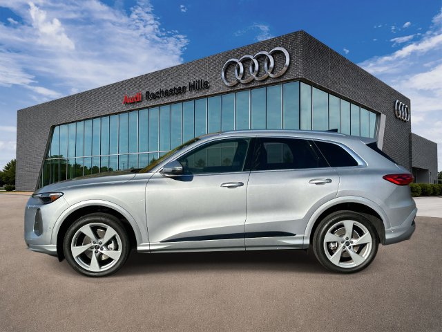 Certified 2025 Audi Q5 Premium Plus AWD/4WD image 2