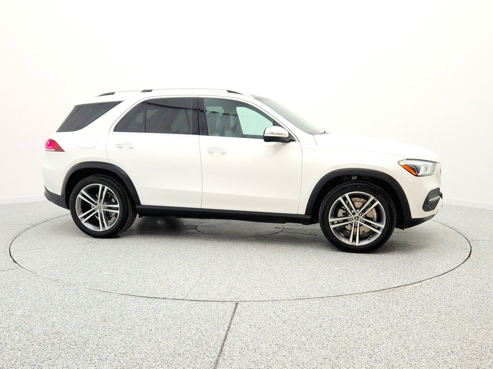 Used 2022 Mercedes-Benz GLE 350 image 4
