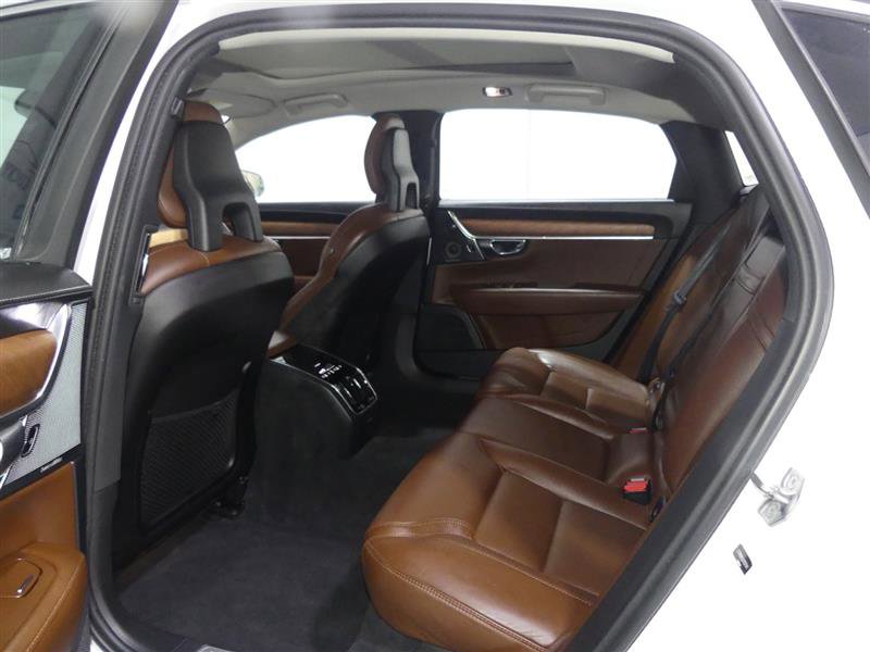 Used 2018 Volvo S90 T6 Inscription image 28