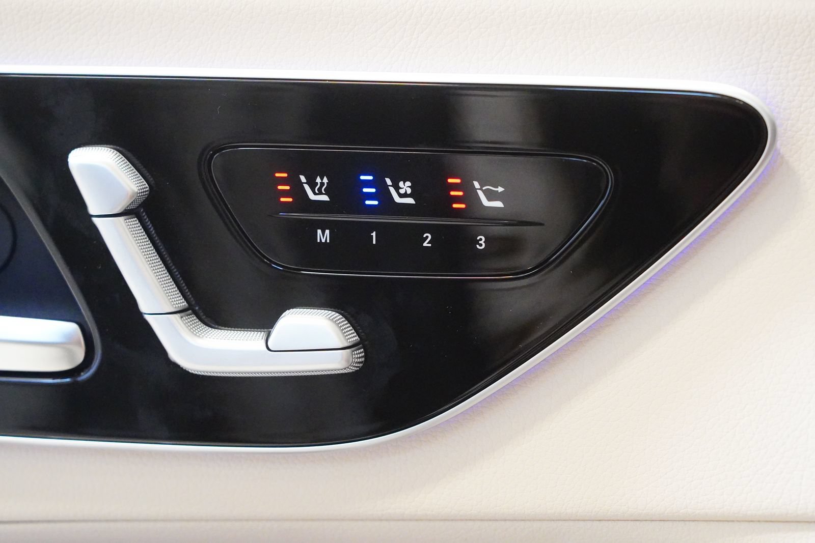 New 2027 Mercedes-Benz CLE 450 4MATIC Cabriolet image 33