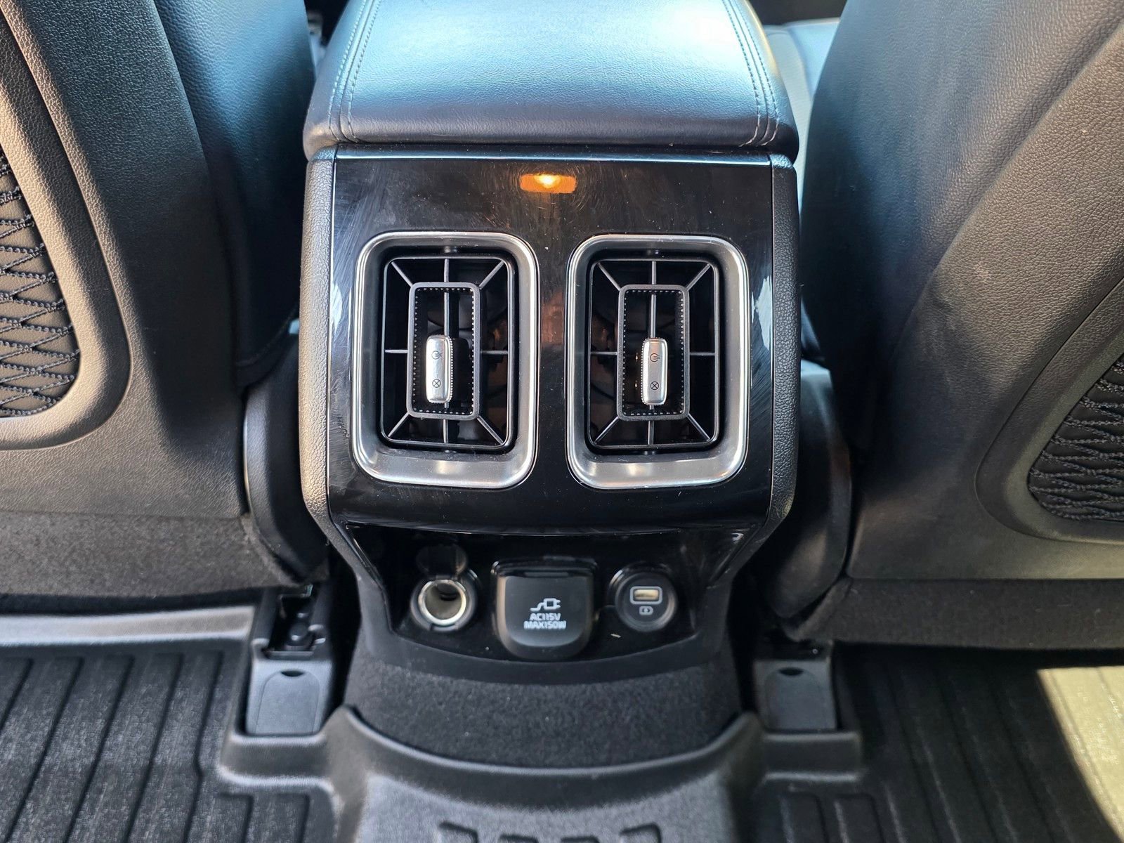 Used 2023 Kia Sorento SX Prestige image 13
