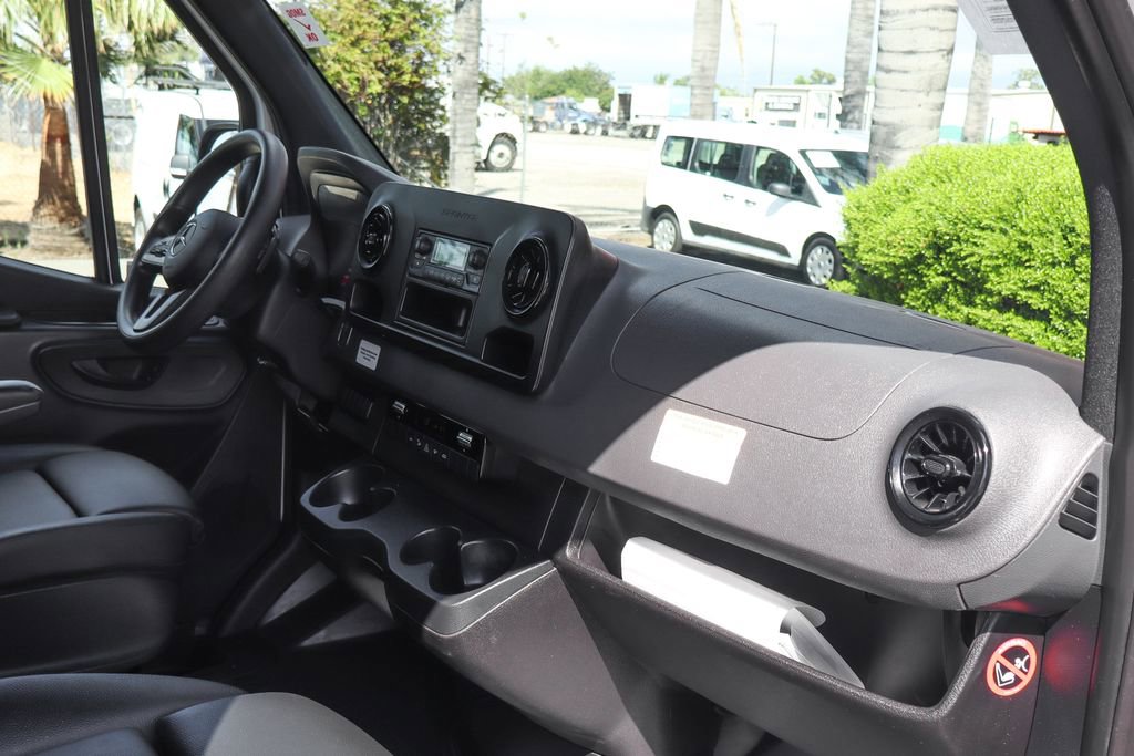 Used 2021 Mercedes-Benz Sprinter 3500 image 36
