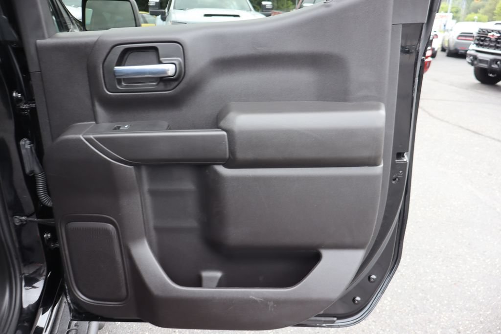 Used 2023 Chevrolet Silverado 1500 Custom AWD/4WD image 22