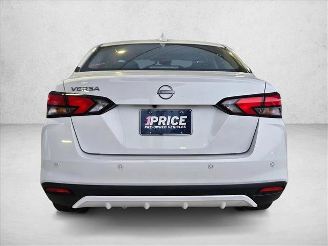 Used 2025 Nissan Versa SV image 6