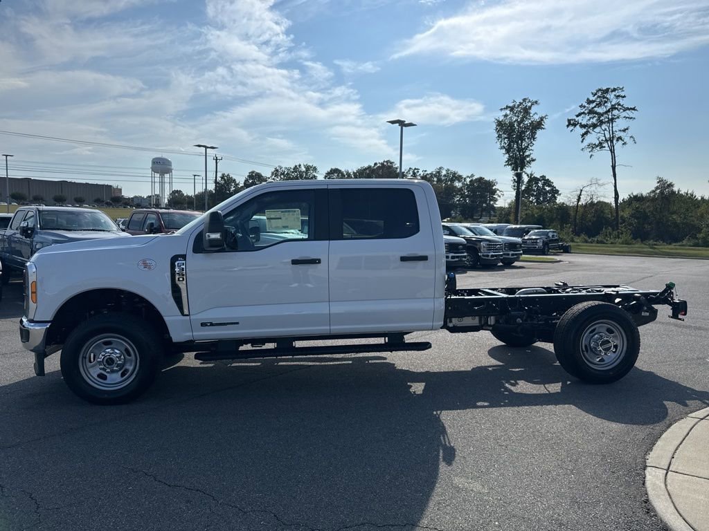 New 2026 Ford F350 XL w/ XL Chrome Package image 6