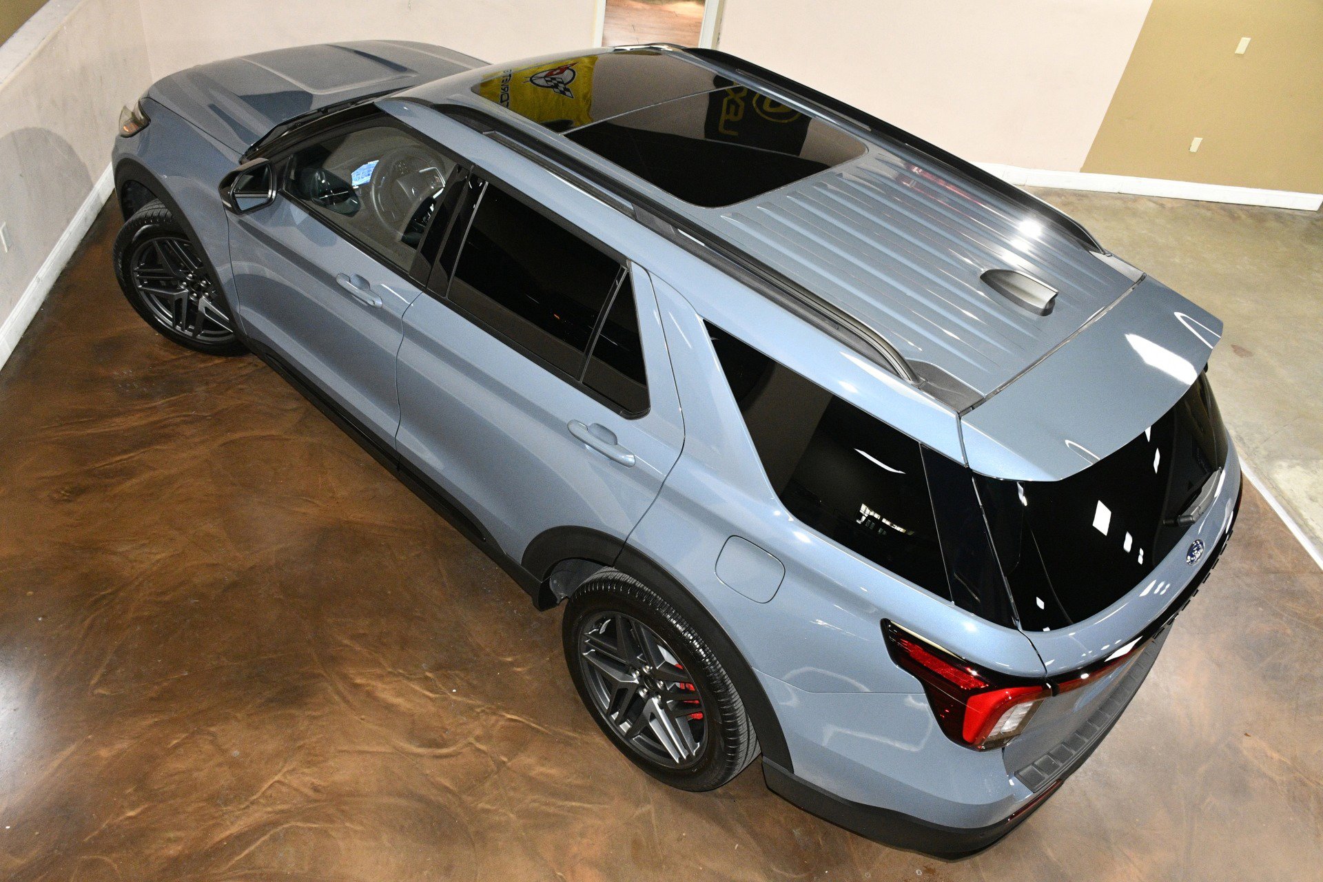 Used 2025 Ford Explorer ST w/ Sun And Sound Package image 76