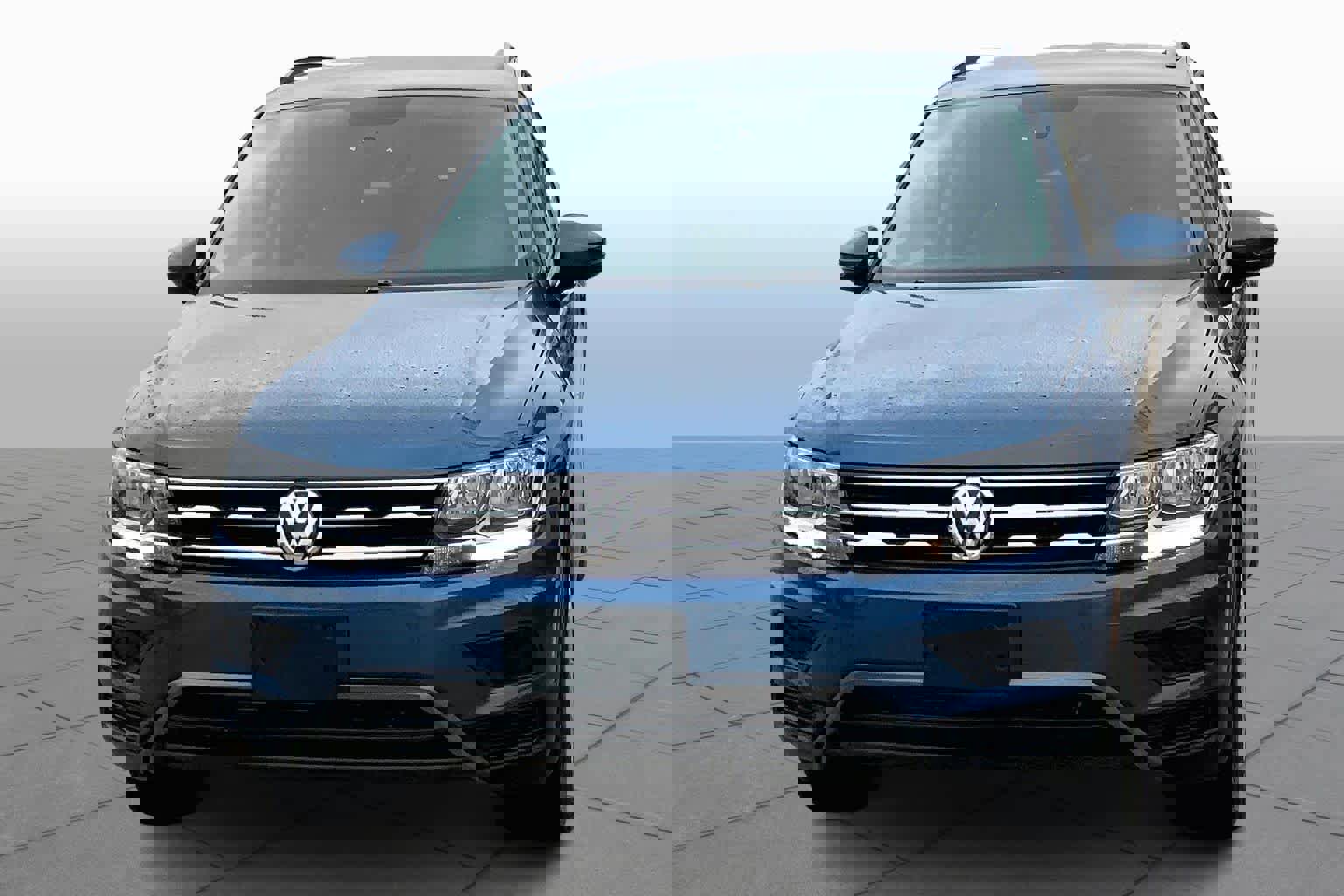 Used 2020 Volkswagen Tiguan S image 4