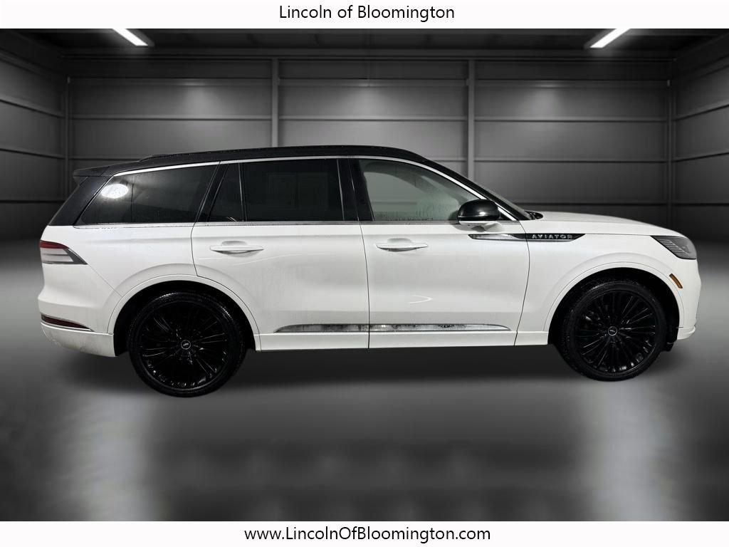 Certified 2025 Lincoln Aviator Black Label image 8