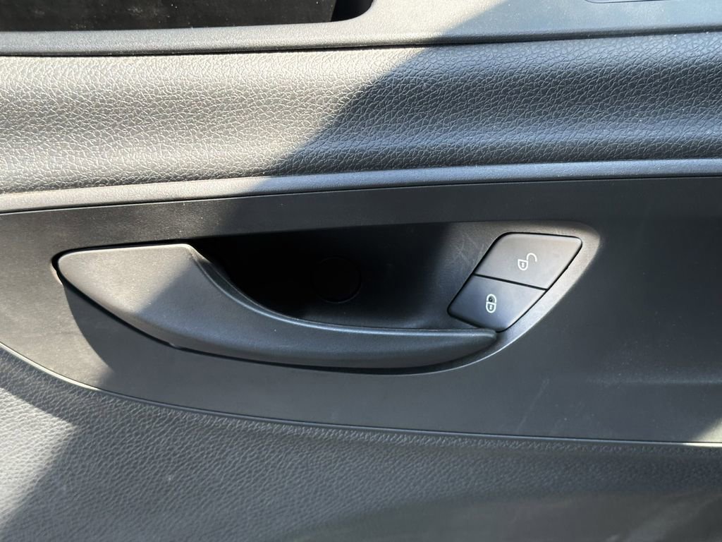 Used 2023 Mercedes-Benz Sprinter 3500 image 18