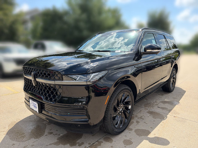 New 2026 Lincoln Navigator Reserve w/ Jet Appearance Package AWD/4WD image 11