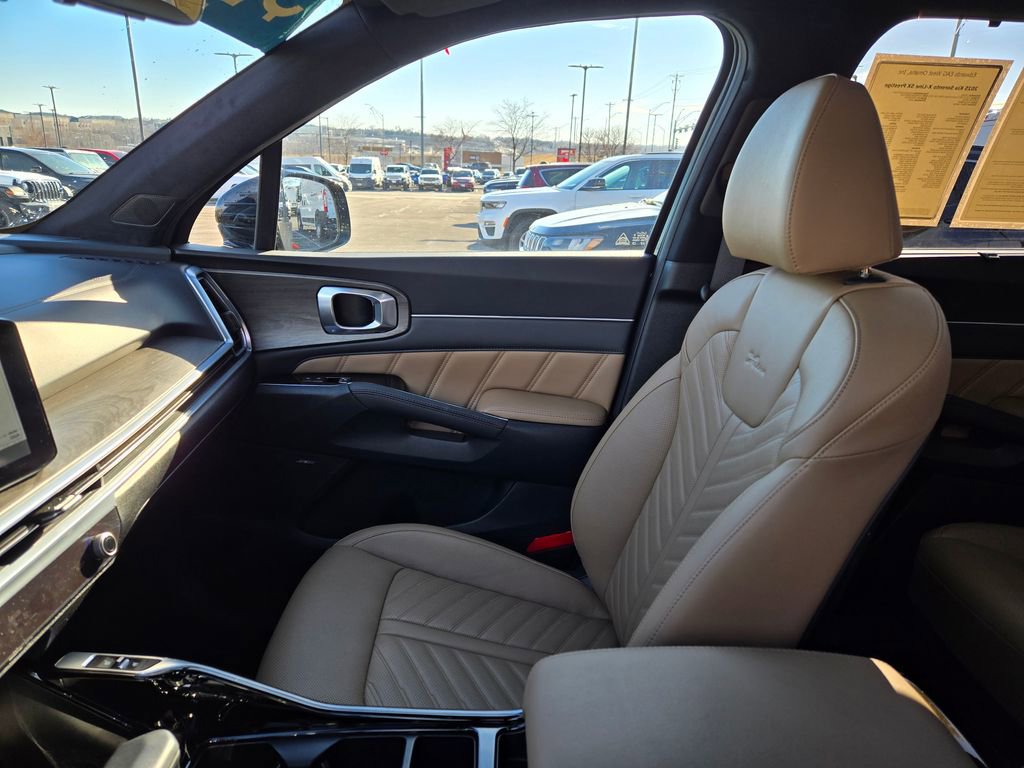 Used 2025 Kia Sorento SX Prestige w/ Olive Brown Leather Package image 25