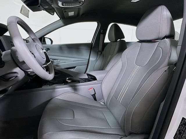Used 2026 Hyundai Elantra Sport FWD image 7