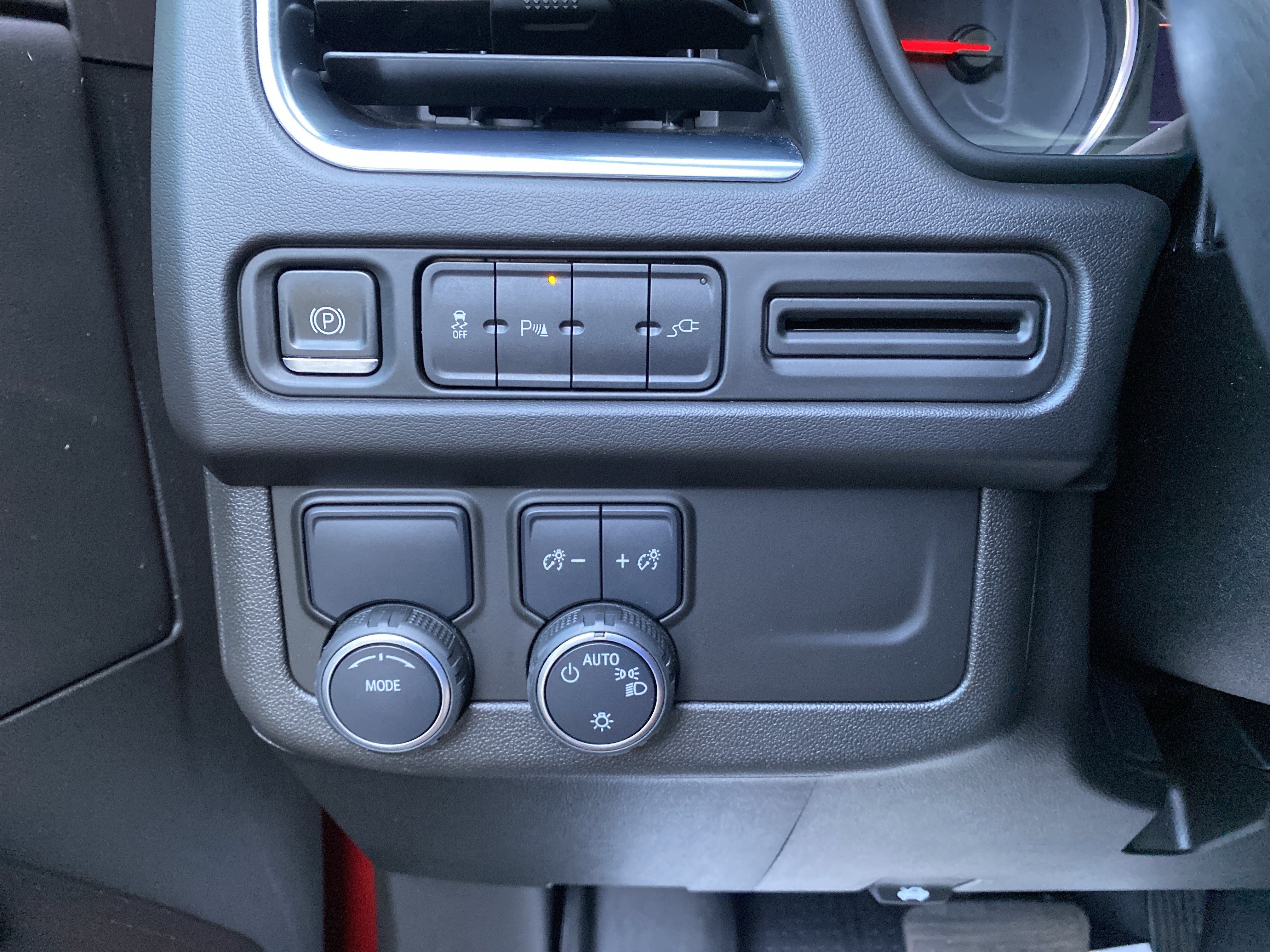 Used 2021 Chevrolet Tahoe RST RWD image 18
