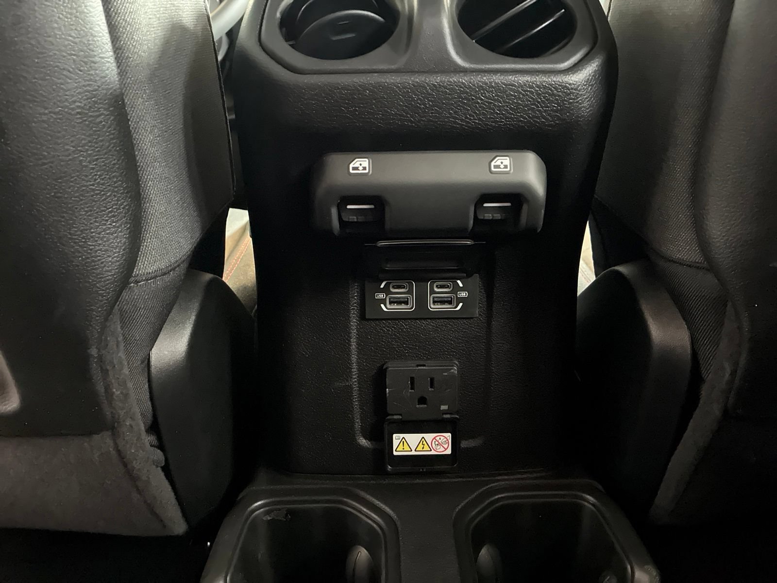 Used 2026 Jeep Wrangler Unlimited Rubicon AWD/4WD image 12