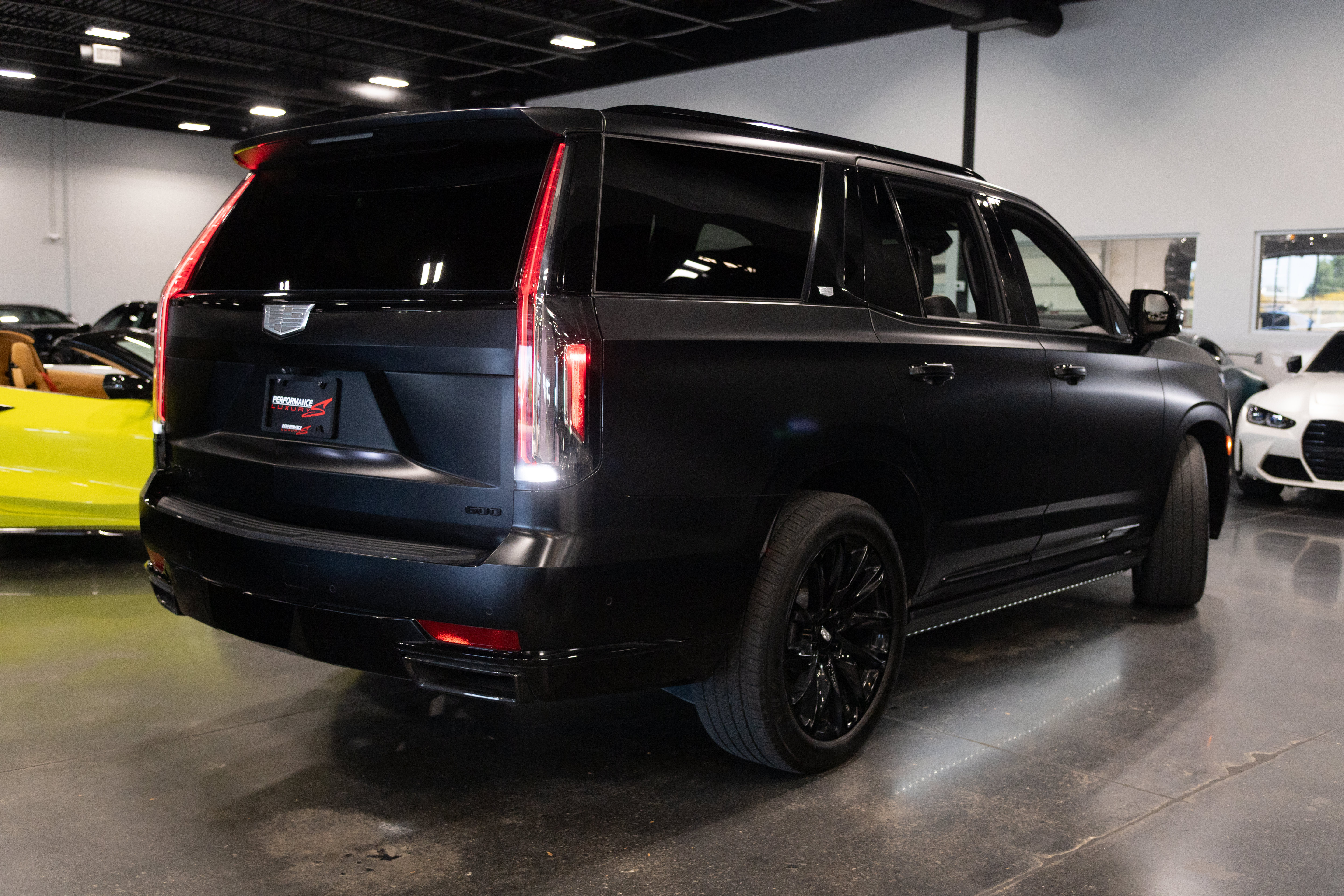 Used 2024 Cadillac Escalade Sport Platinum w/ LPO, ONYX Package AWD/4WD image 6
